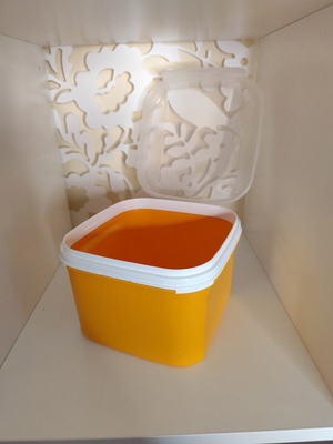 Tupperware blue container 2.6 liters new