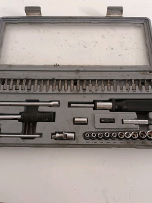 Socket and screwdriver bit set like new