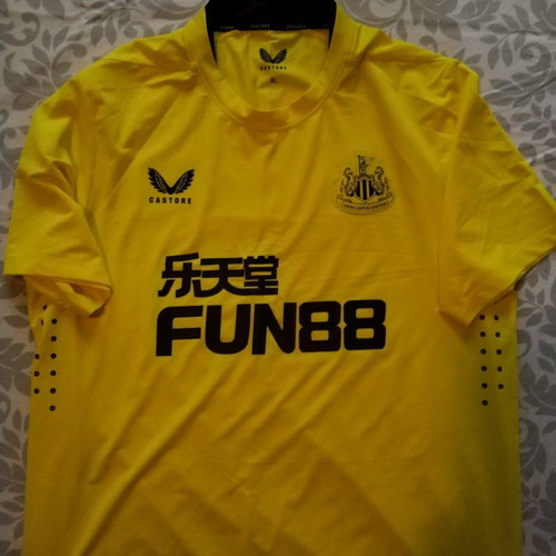 Newcastle away football shirt new, size extra large