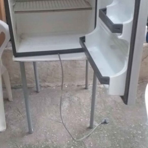 Philip's Mini Fridge like new