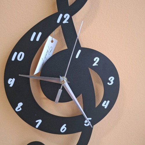 Metal wall clock new, silent operation 35x20 cm