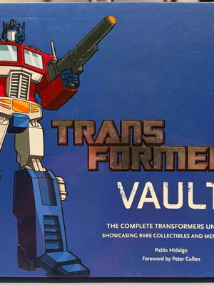 The Transformers Vault like new, The Complete Transformers Universe