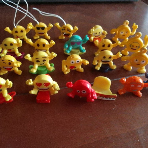 Kinder emoji figures like new, pack of 20 pieces