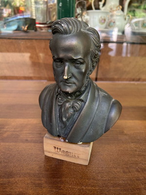 Richard Wagner bust sculpture