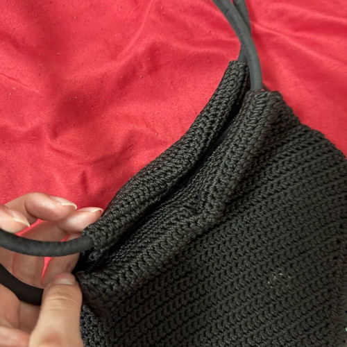 Knitted shoulder bag used with bead design black