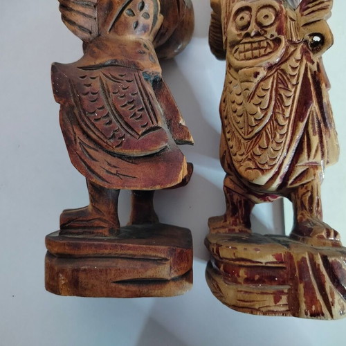Wooden Chinese style figurines used, set of 2 pieces