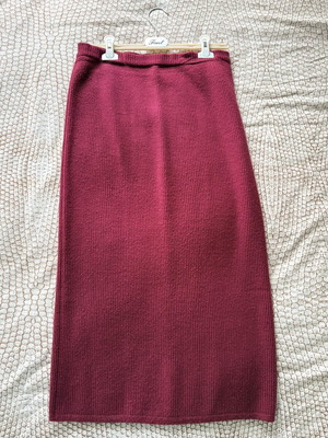 Jeanne Pierre Bordeaux Wool Pencil Skirt like new, sizes M/L