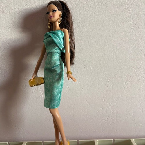 The Barbie Look Red Carpet Black Label 2013 like new