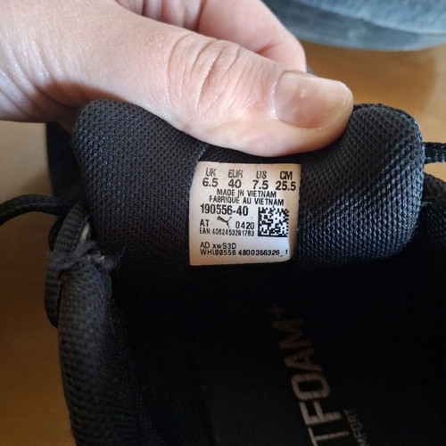 Puma athletic shoes used, size 40