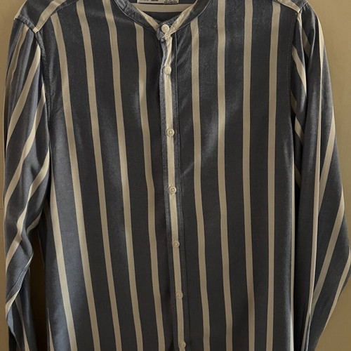 Bershka Mao Shirt size S like new, white and blue