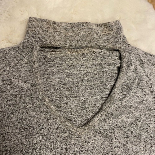 Bershka gray blouse size S used with wide sleeves and choker neck