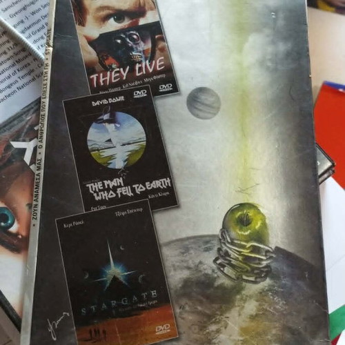 Collectible DVD set Aliens with The Man Who Fell to Earth and Stargate