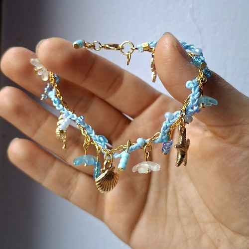 Women's handmade bracelet, turquoise and gold, made to order