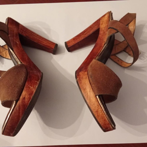 Leather sandals used, size 36, brown and gold with wooden heels