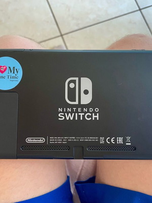 Nintendo Switch V2 like new with controllers