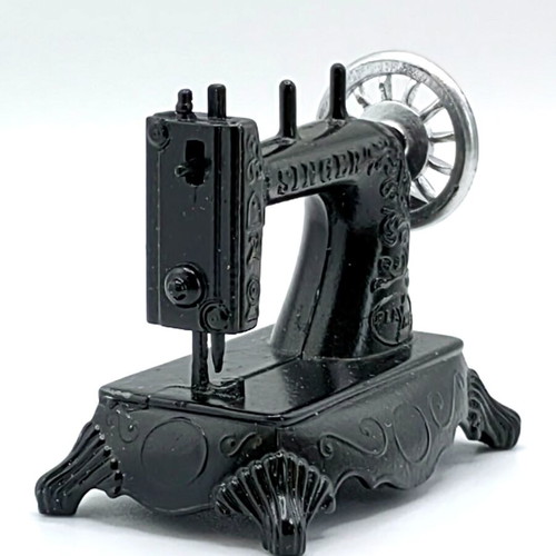 Vintage Play-me Singer Sewing Machine Pencil Sharpener new