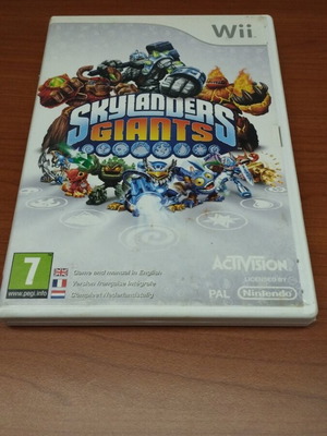 Skylanders Giants Wii game used, complete