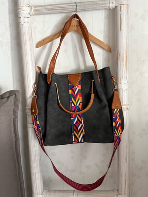 Women's shoulder bag like new, gray multicolor
