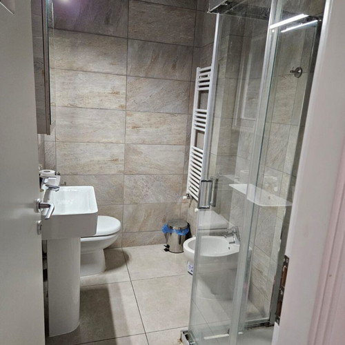 Apartment 68sqm Viktoria furnished ground floor near Viktoria square