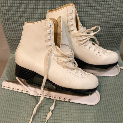 Srite Ferland women's leather ice skates like new, size 6