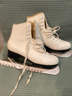Srite Ferland women's leather ice skates like new, size 6