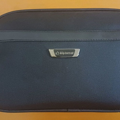 Diplomat toiletry bag like new, black