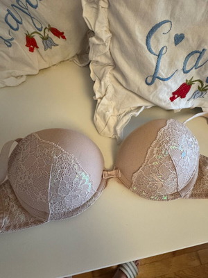 H&M bra 75B pink lace like new, push up