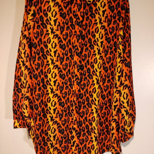 Pretty Little Thing shirt orange like new, size XS