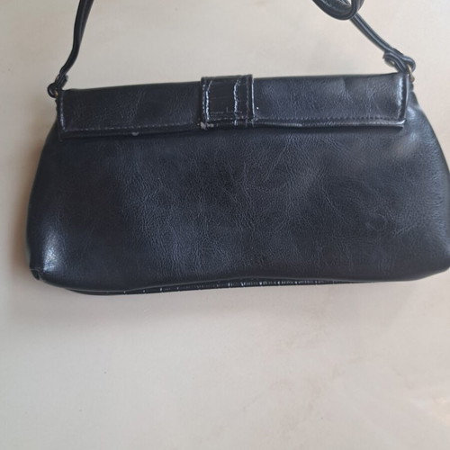 Black Small Shoulder Bag used with Decorative Buckle