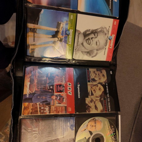 Documentary VCDs used, pack of 200 with case for 160