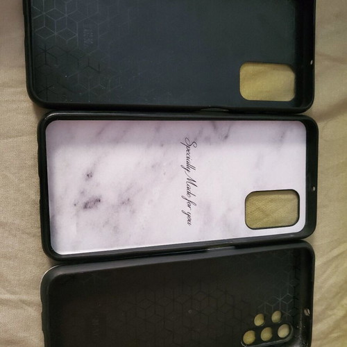 Mobile phone cases used, set of 3 pieces