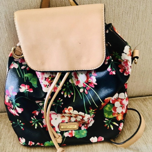 Fullah Sugah floral backpack with beige flap