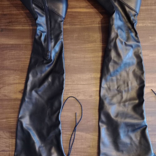 Tall boots size 40 like new, black with laces and zipper