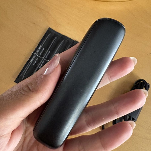 Ploom new device with cleaning sachets and cable