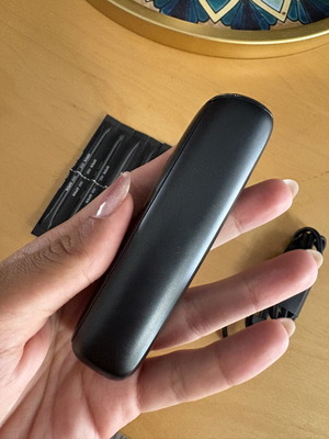 Ploom new device with cleaning sachets and cable