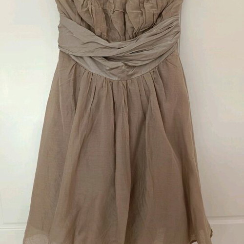 Iso strapless dress like new, beige with silk belt and beehive back