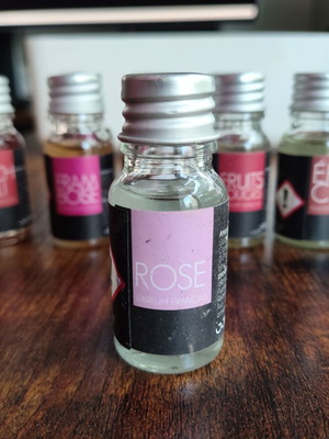 Aromatic oil with rose scent 10ml new