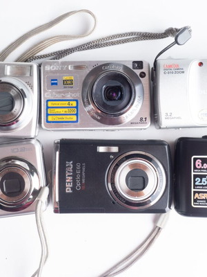 Vintage digital cameras used, 6 for parts or repair Samsung Olympus Nikon Sony Pentax Fujifilm