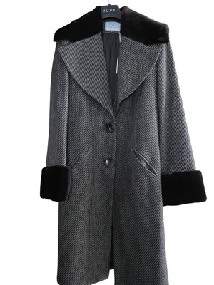 Jupe coat size 1 like new, brown