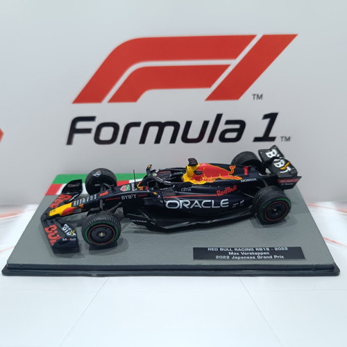 Red Bull Racing RB18 #1 Max Verstappen Japanese GP 2022 Champion Diecast 1:43 like new
