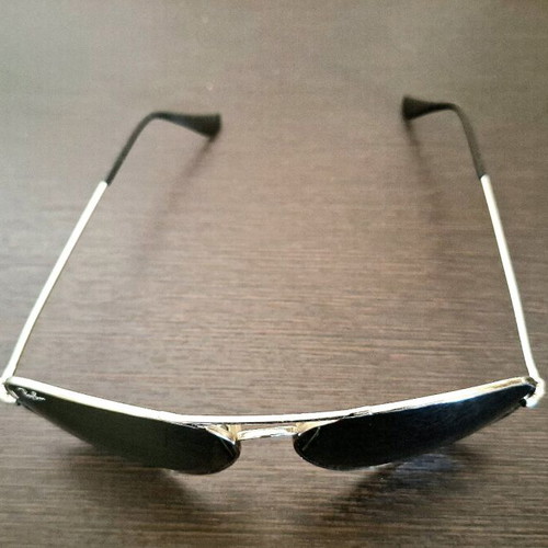 Ray-Ban Aviator RB 3025 5814 sunglasses used silver frame with green G15 lenses