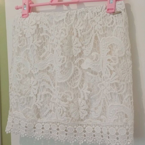 BSB mini skirt like new, lace, size S