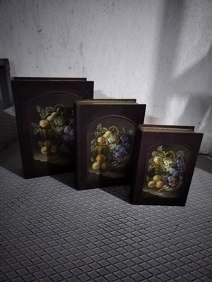 Vintage book boxes like new, set of 3 with painting and velvet interior