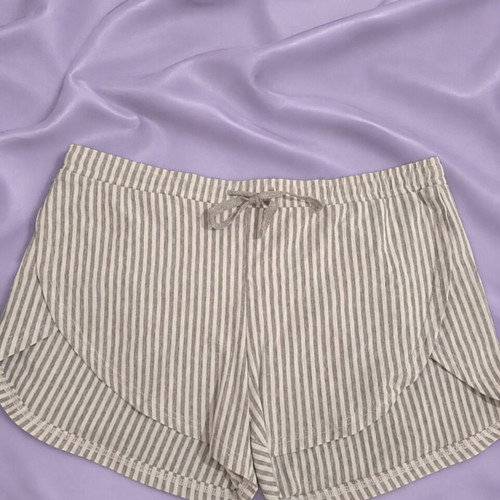 Pajama shorts like new, white and gray, size XL