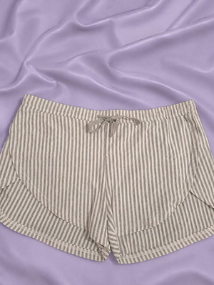Pajama shorts like new, white and gray, size XL