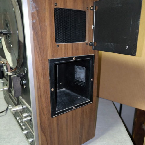 Akai GX-1820 Vintage Reel to Reel and 8-Track Player Used