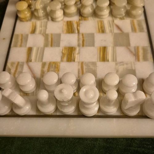 Chess set used, onyx green and white, 24x24 cm