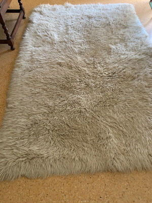 Βελέντζα φλοκάτη χειροποίητη σαν καινούργιο, 2.40x1.30 λευκή