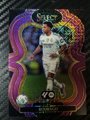 2025-26 Panini Select La Liga Rodrygo Mezzanine Peacock Prizm card