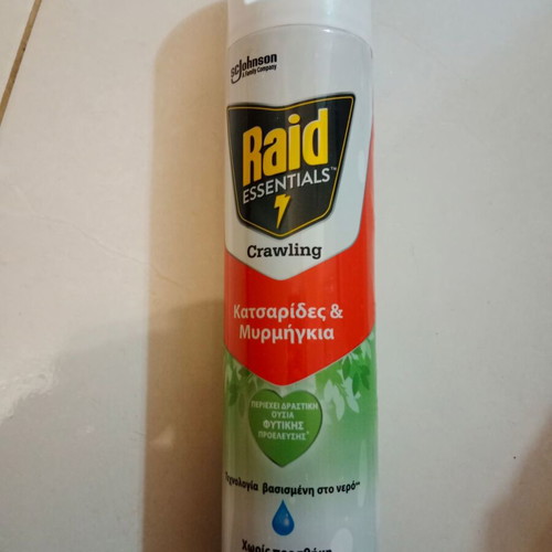 Raid Essentials spray for cockroaches and ants, new